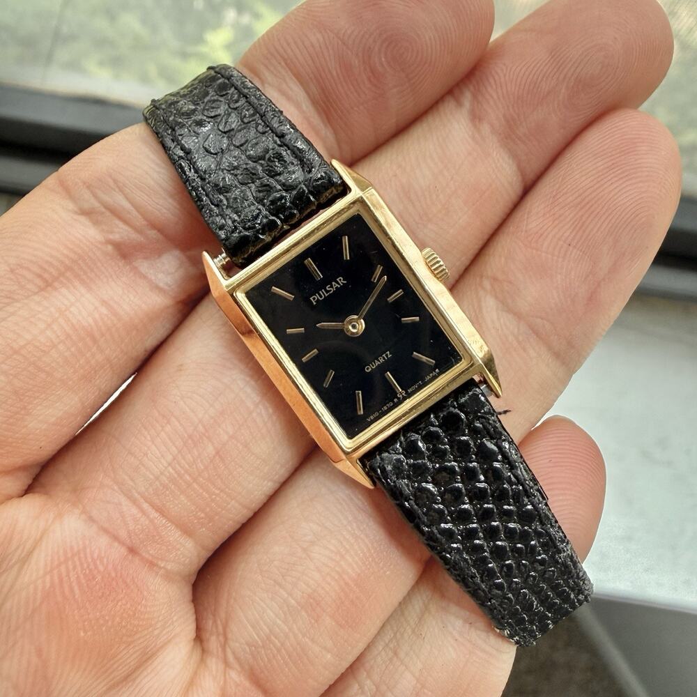 Vintage Pulsar Women’s Watch 17mm Black Dial Gold Tone V810-5570 Leather Band